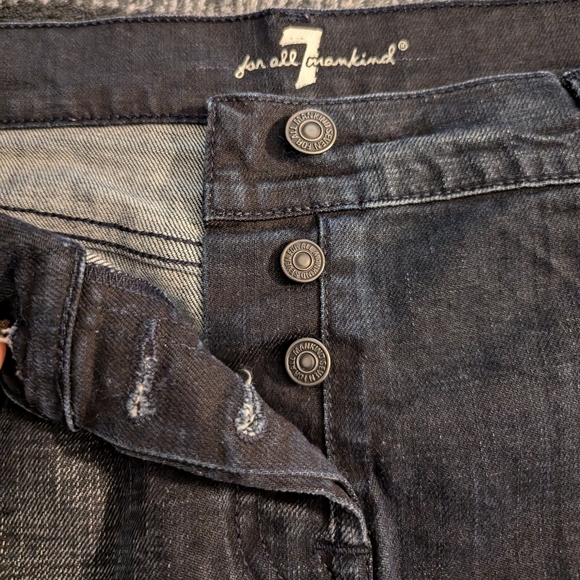 Cute Mini Skirt. Size 31. Jean skirt. - Picture 3 of 10